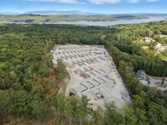 $200,000 | Endicott Street North, Laconia, NH 03246