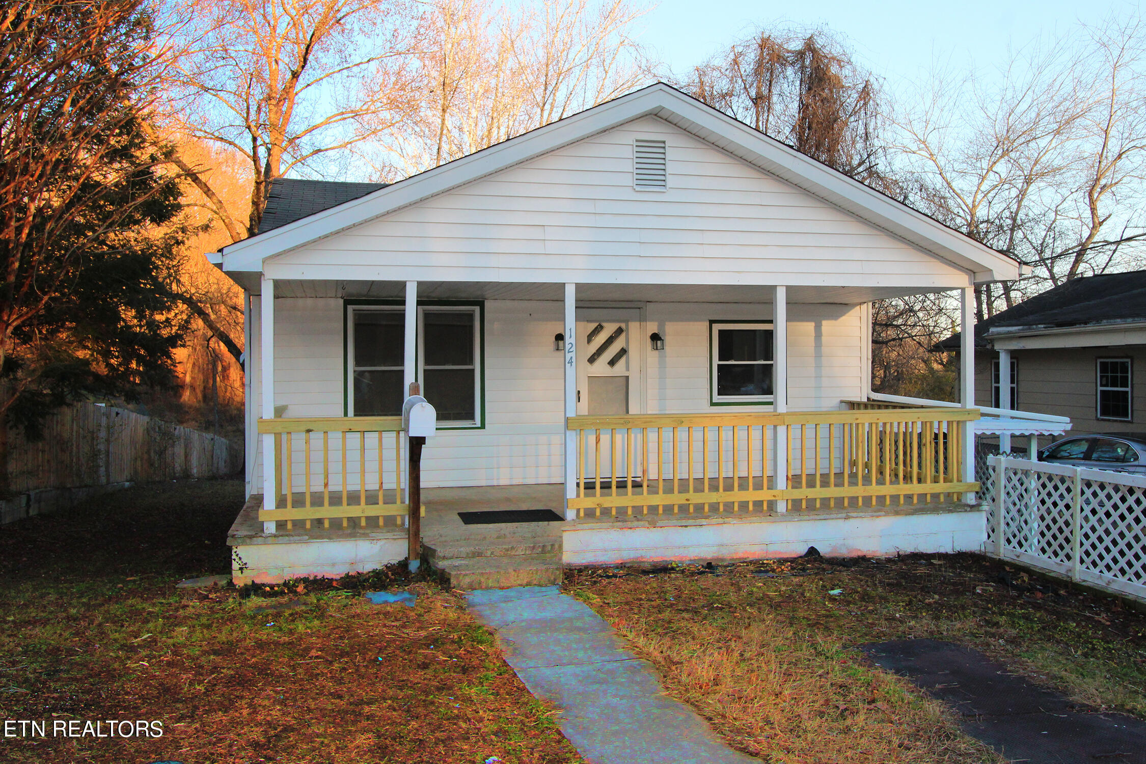 124 Johnson Road Oak Ridge, TN 37830 - Photo 1 of 22 IMG_7403