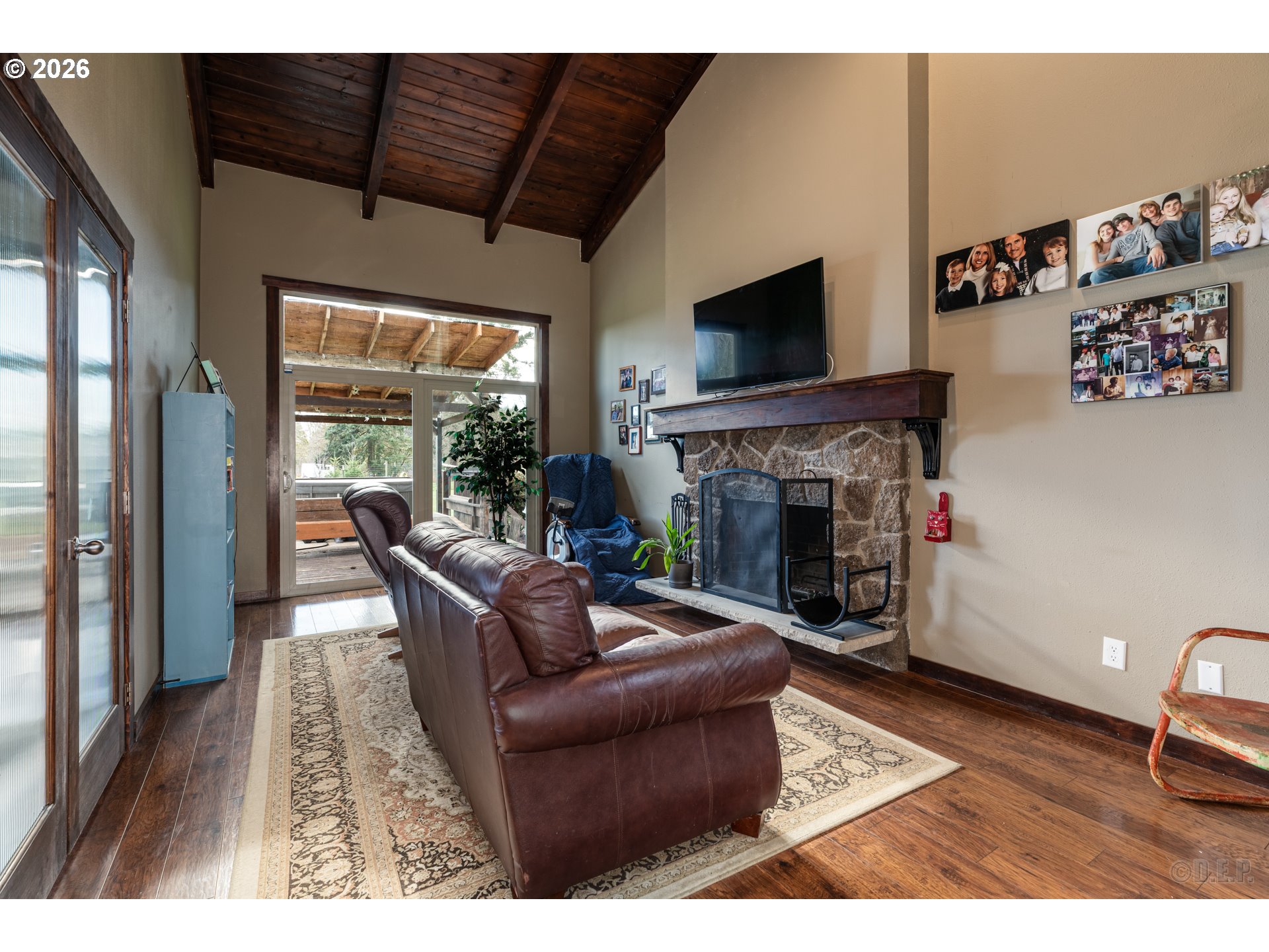 33506 Rodney Street Warren, OR 97053 - Photo 12 of 38 Family Room