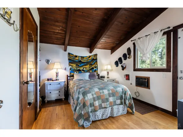 $899,500 | 33506 Rodney Street, Warren, OR 97053