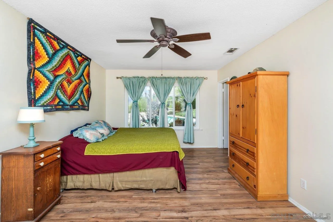 27510 Big Springs Ranch Road Hemet, CA 92544 - Photo 14 of 29 Gallery Image 14