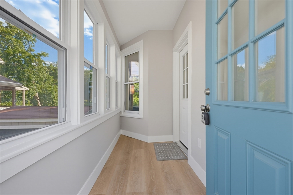 26 Pleasant Street Beverly, MA 01915 - Photo 3 of 26