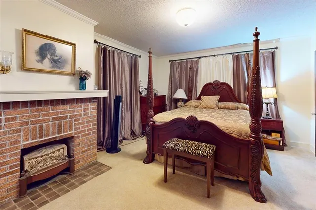 $220,000 | 722 West Walnut Street, Nevada, MO 64772