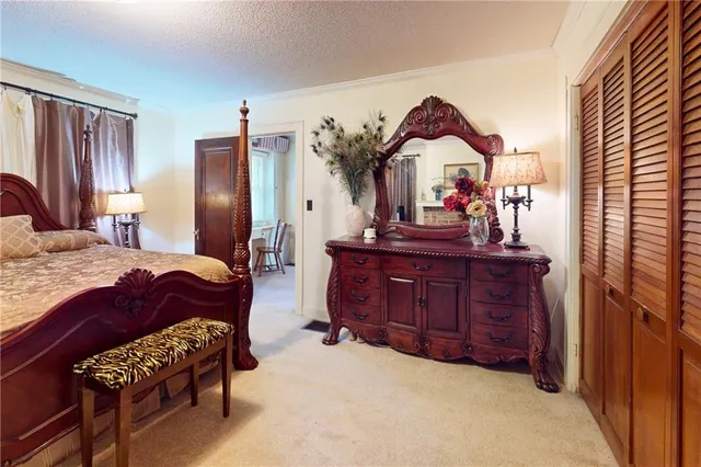 $220,000 | 722 West Walnut Street, Nevada, MO 64772