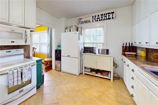 $220,000 | 722 West Walnut Street, Nevada, MO 64772