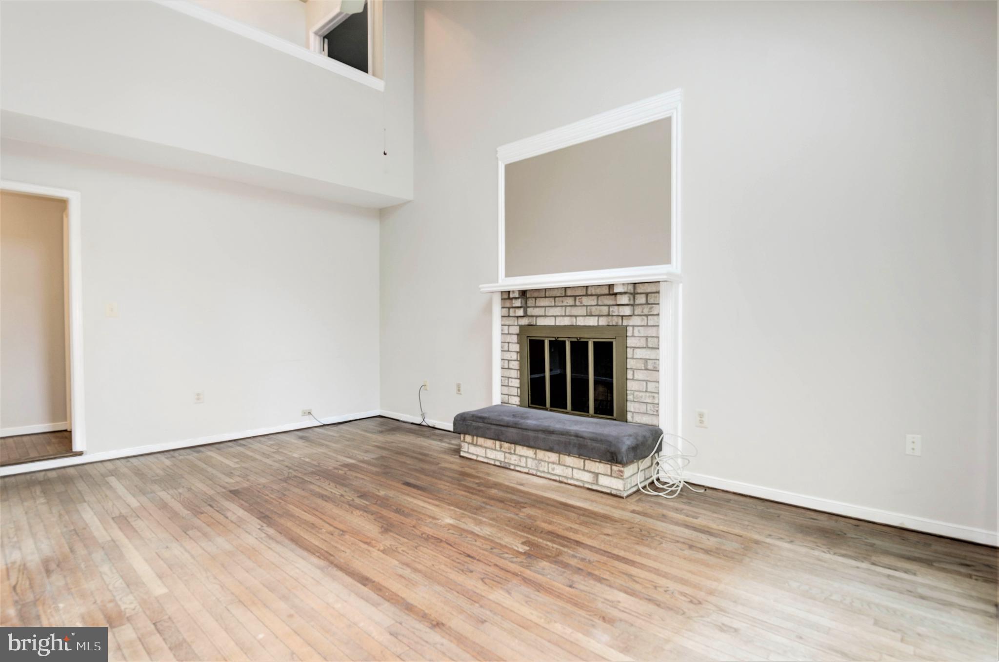 10322 Dunn Meadow Road Vienna, VA 22182 - Photo 13 of 45