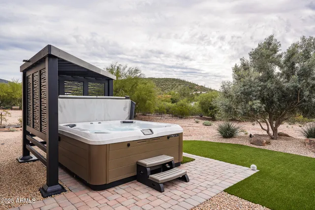 $825,000 | 2049 East Gaffney Road, New River, AZ 85087