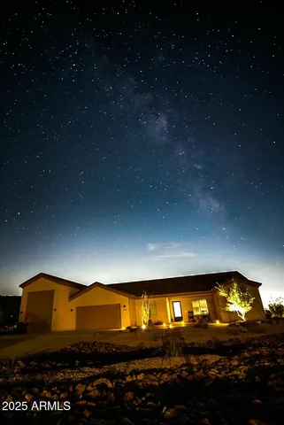 $825,000 | 2049 East Gaffney Road, New River, AZ 85087