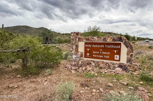 $825,000 | 2049 East Gaffney Road, New River, AZ 85087