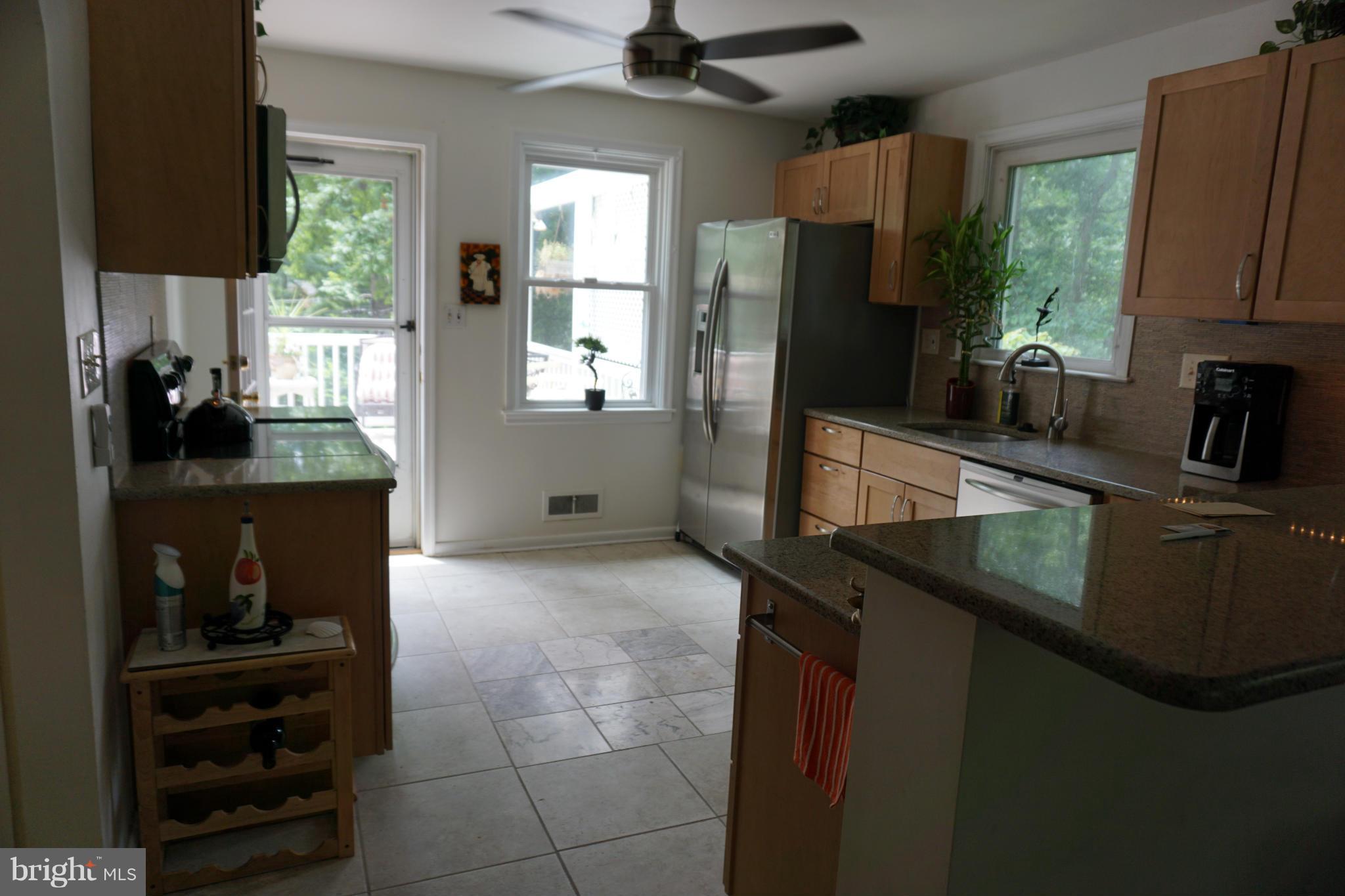 7011 Lancaster Road Pikesville, MD 21207 - Photo 6 of 23 Kitchen