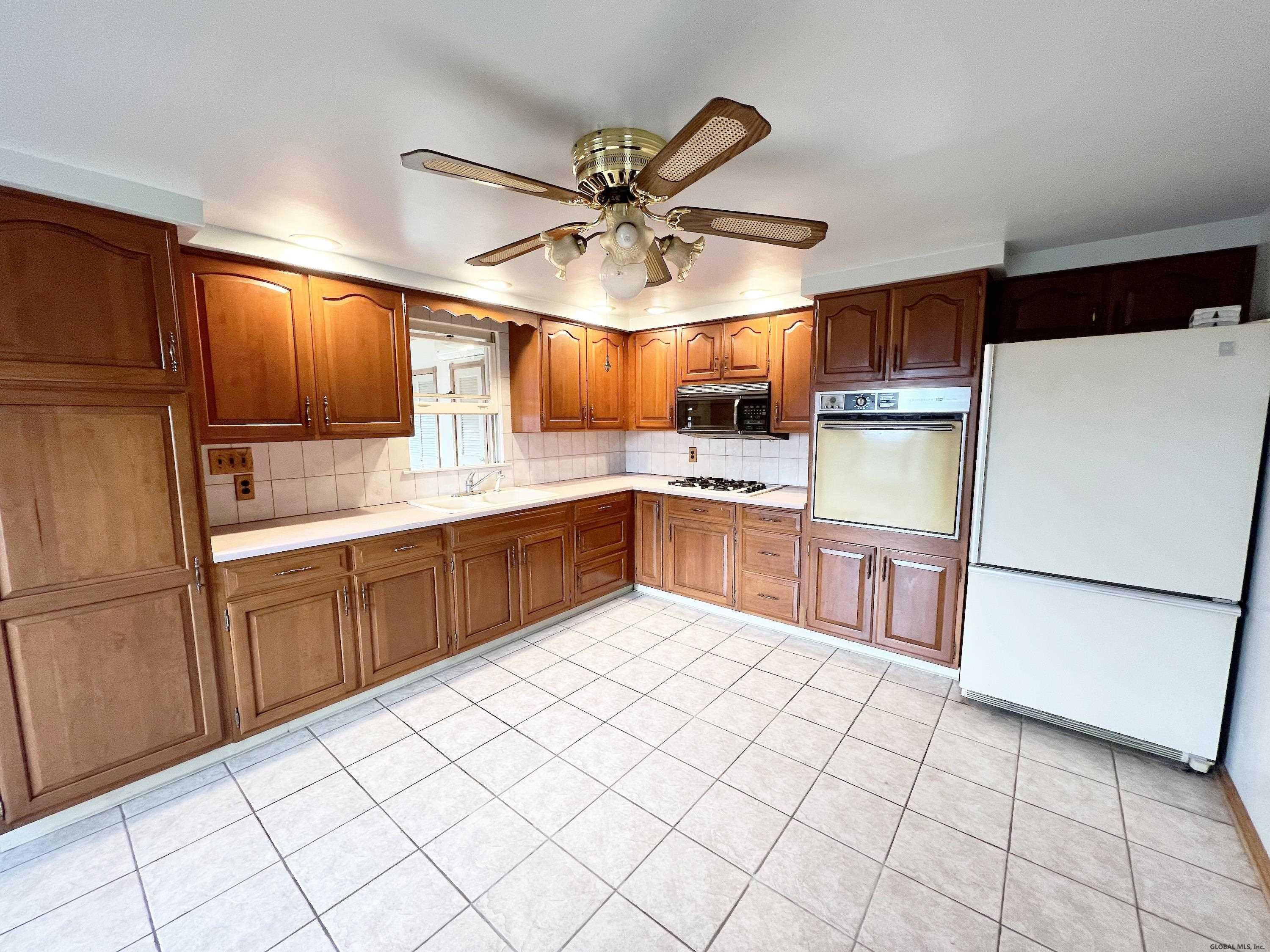 15 Summit Street Rensselaer, NY 12144 - Photo 28 of 80 Photo 28