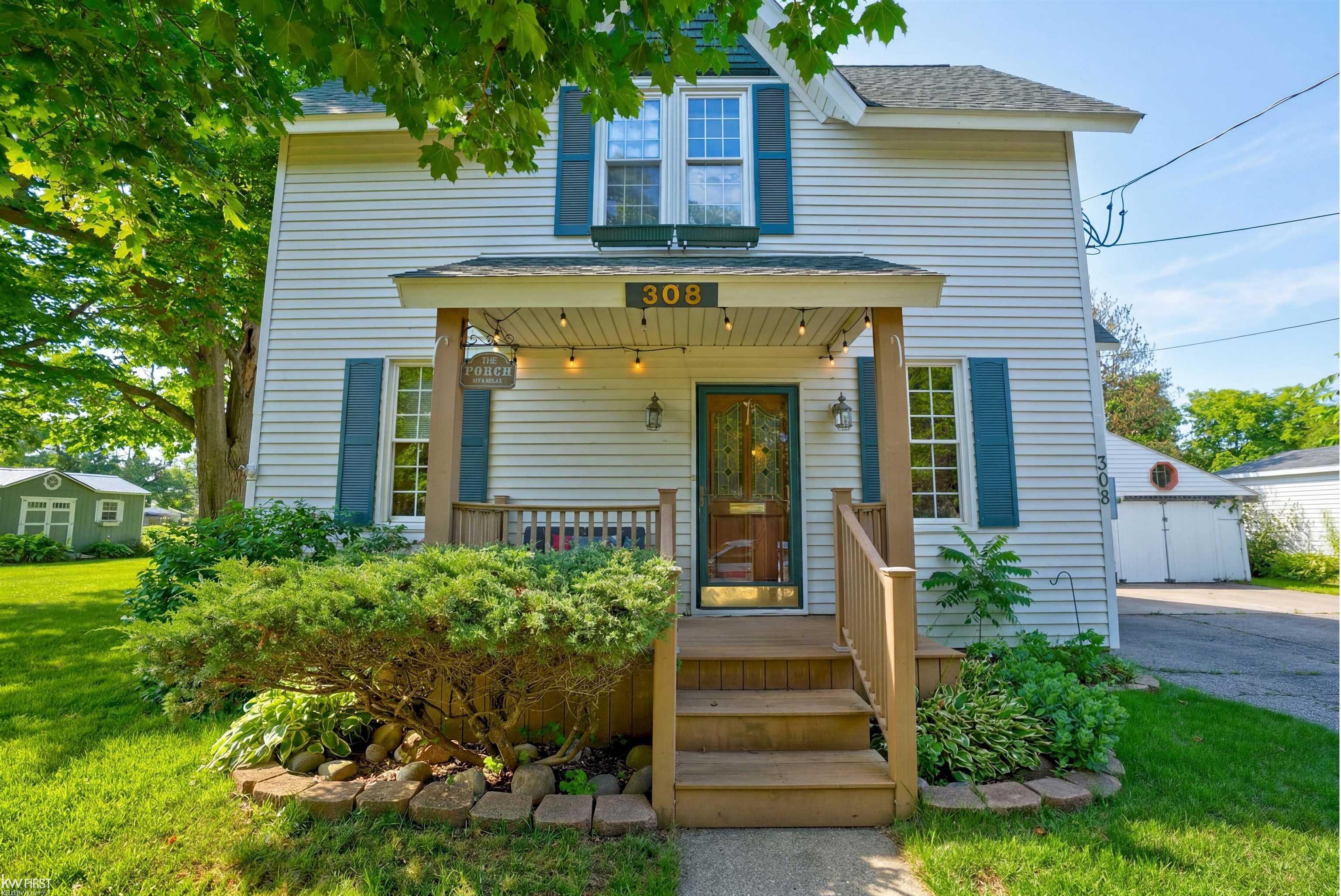 308 Emily Street Flushing, MI 48433 - Photo 3 of 62