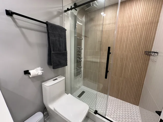 $309,900 | 88 West Schiller Street, Unit 1105L, Chicago, IL 60610