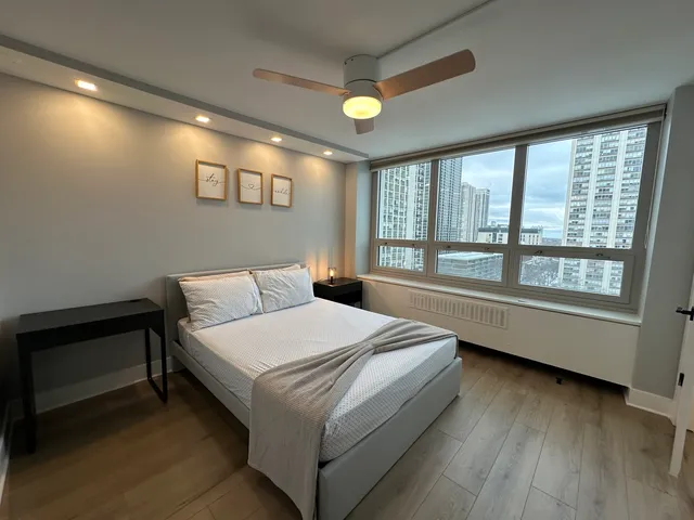 $309,900 | 88 West Schiller Street, Unit 1105L, Chicago, IL 60610