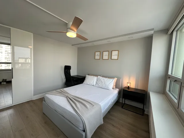 $309,900 | 88 West Schiller Street, Unit 1105L, Chicago, IL 60610