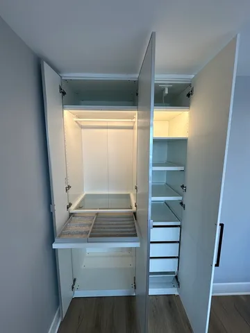 $309,900 | 88 West Schiller Street, Unit 1105L, Chicago, IL 60610