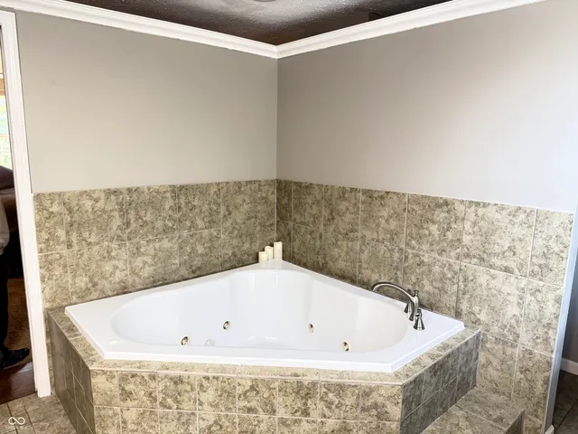 $300,000 | 9308 Thornwood Drive, Indianapolis, IN 46250