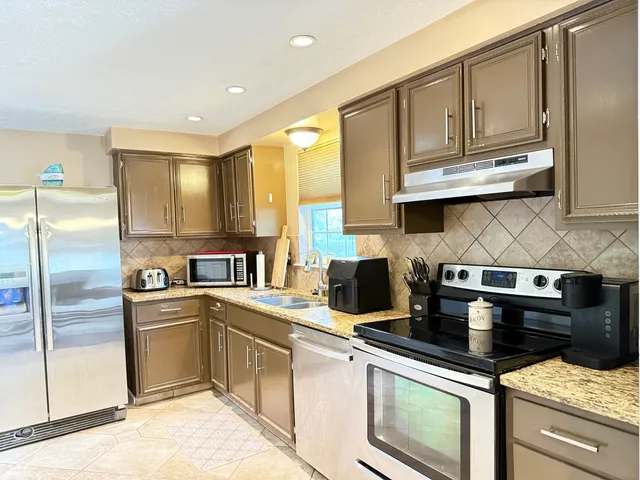 $300,000 | 9308 Thornwood Drive, Indianapolis, IN 46250