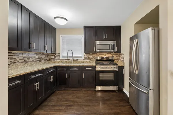 $270,000 | 2808 West 140th Place, Blue Island, IL 60406