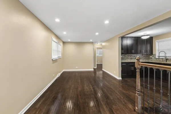 $270,000 | 2808 West 140th Place, Blue Island, IL 60406