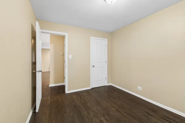 $270,000 | 2808 West 140th Place, Blue Island, IL 60406