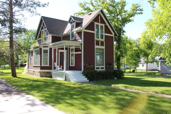 $395,000 | 221 Main Street North, Sauk Centre, MN 56378
