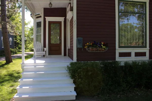 $395,000 | 221 Main Street North, Sauk Centre, MN 56378
