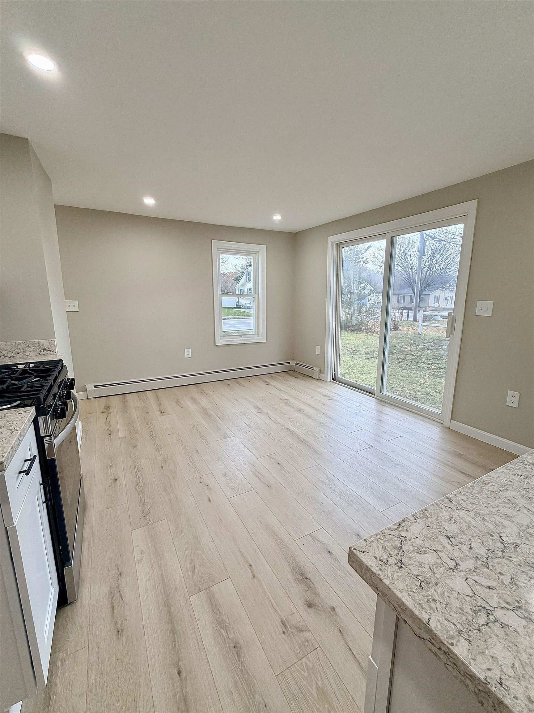 57 Washington Street Seabrook, NH 03874 - Photo 2 of 35