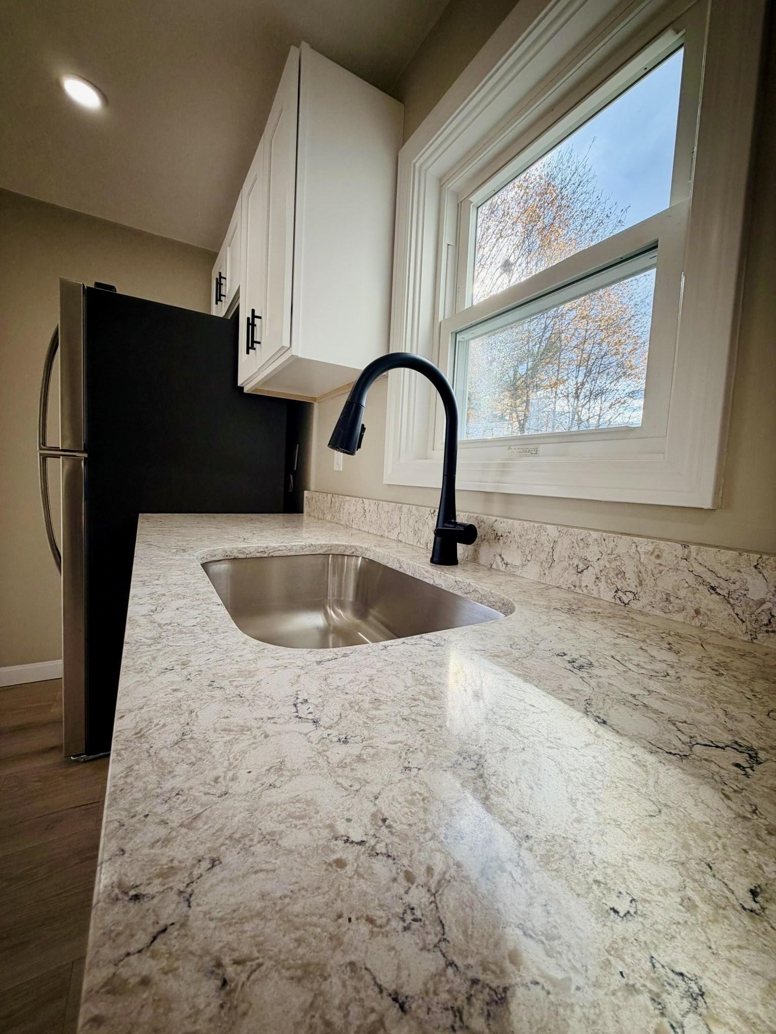 57 Washington Street Seabrook, NH 03874 - Photo 6 of 35