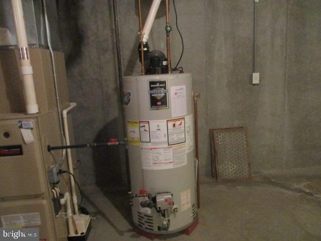 5 Fallowfield Circle Reading, PA 19607 - Photo 16 of 20 Domestic hot water