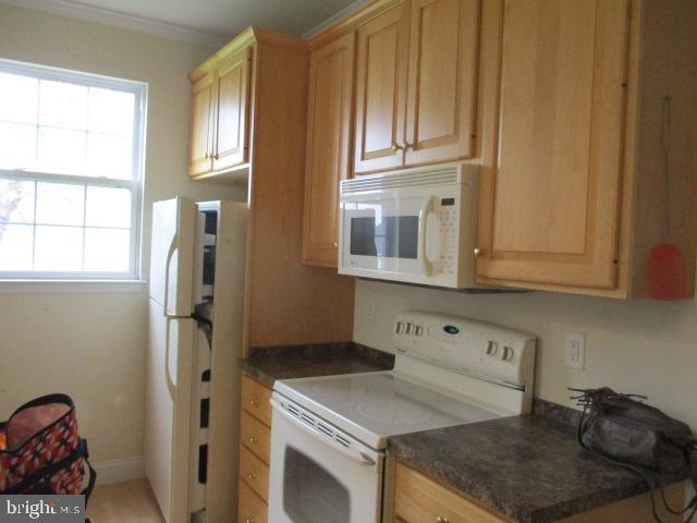 5 Fallowfield Circle Reading, PA 19607 - Photo 5 of 20 Kitchen