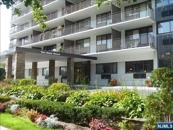 $325,000 | 235 Prospect Avenue, Unit 7B, Hackensack, NJ 07601