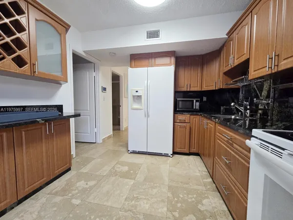 $3,000 | 7211 West 24th Avenue, Unit 2370, Hialeah, FL 33016