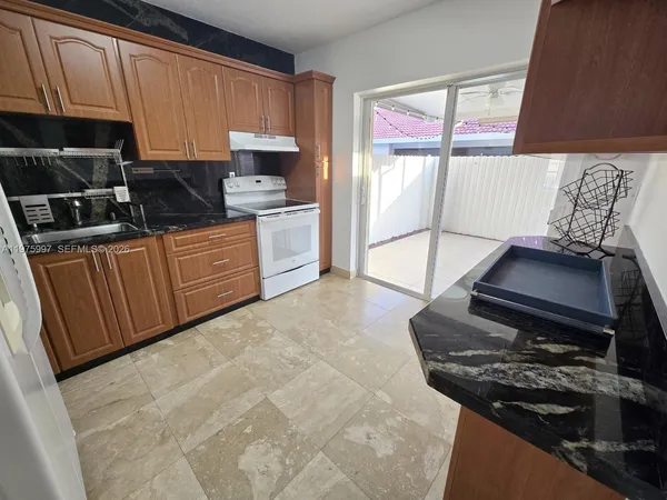 $3,000 | 7211 West 24th Avenue, Unit 2370, Hialeah, FL 33016