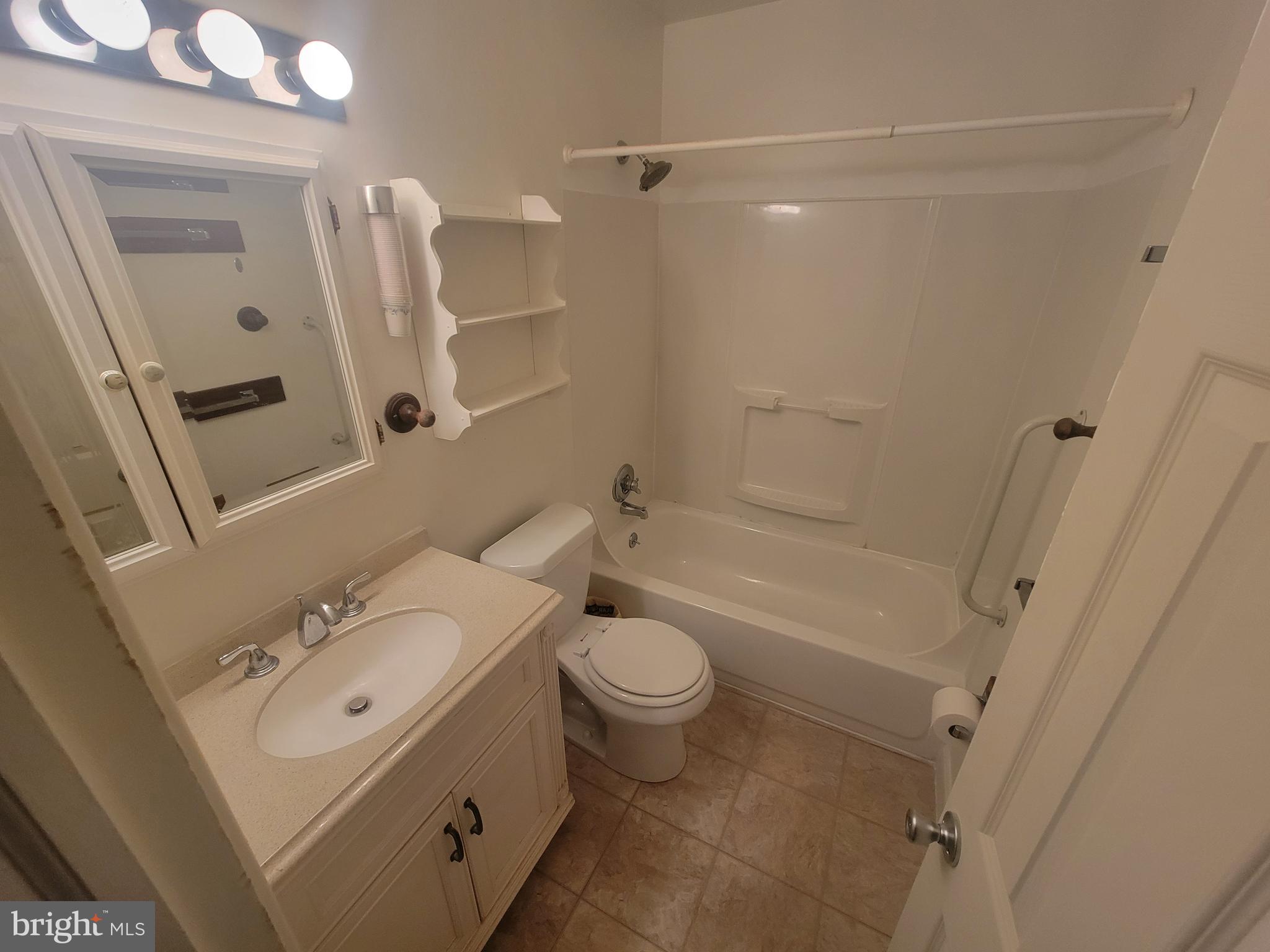 216 Kenmark Road Newark, DE 19713 - Photo 12 of 21 Full Bath