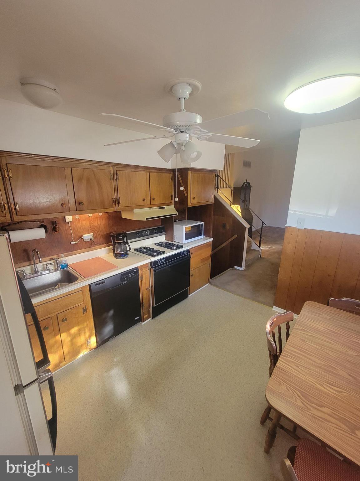 216 Kenmark Road Newark, DE 19713 - Photo 3 of 21 Kitchen