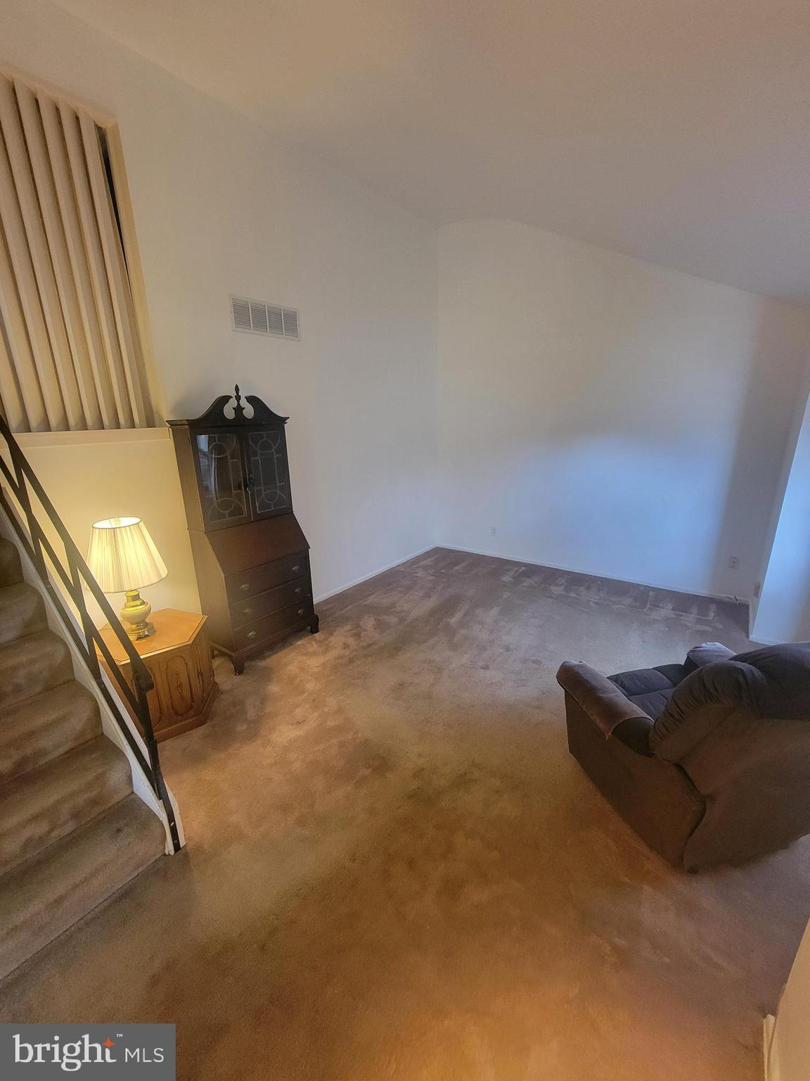 216 Kenmark Road Newark, DE 19713 - Photo 6 of 21 Living Room