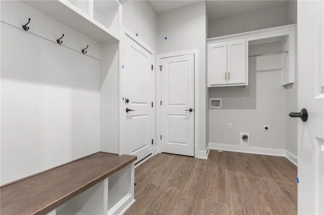 $590,000 | 1128 Southwest Whitby Drive, Lee's Summit, MO 64083