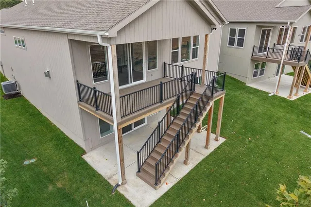 $590,000 | 1128 Southwest Whitby Drive, Lee's Summit, MO 64083