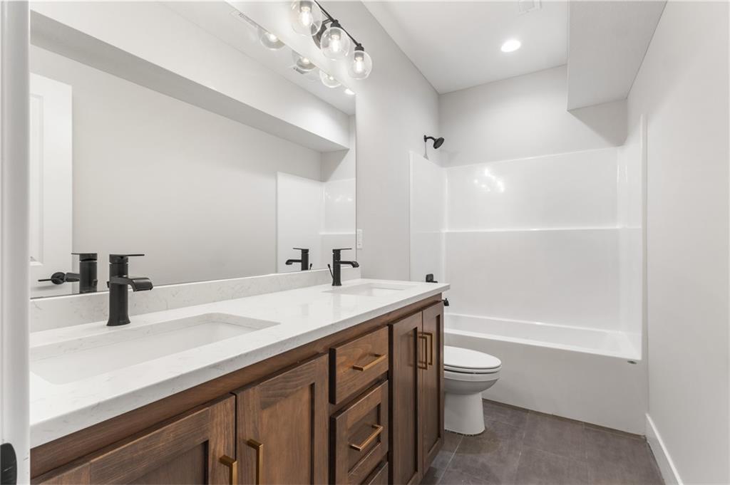 1128 Southwest Whitby Drive Lee's Summit, MO 64083 - Photo 25 of 32