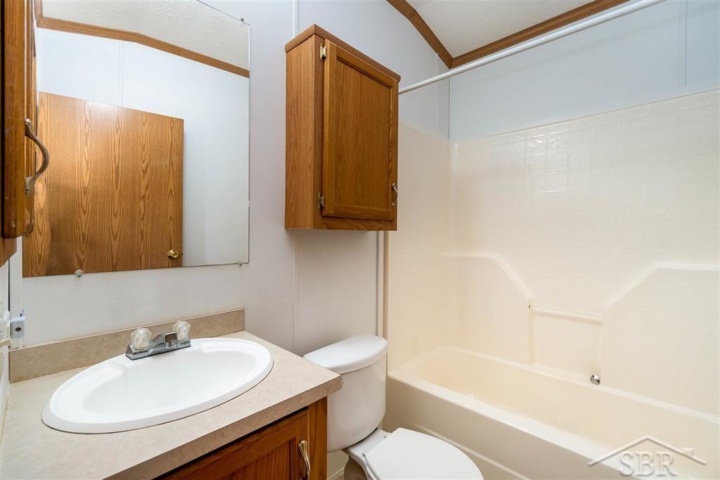 2998 Timberlane Road Harrison, MI 48625 - Photo 18 of 24 50038359-17.JPG