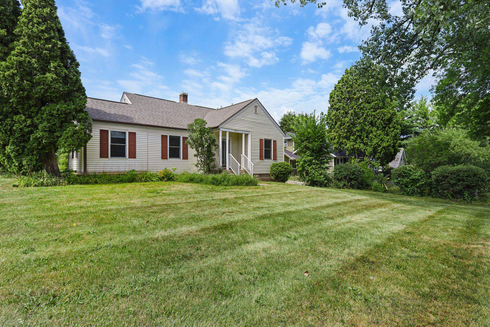 4215 Major Madison, WI 53716 - Photo 2 of 41