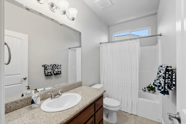 $630,000 | 654 Rogue River Way, Redding, CA 96003