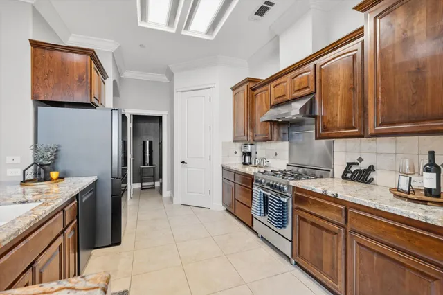 $630,000 | 654 Rogue River Way, Redding, CA 96003