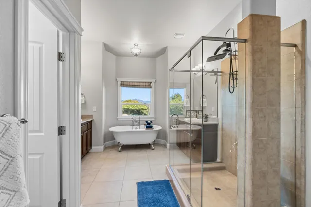 $630,000 | 654 Rogue River Way, Redding, CA 96003