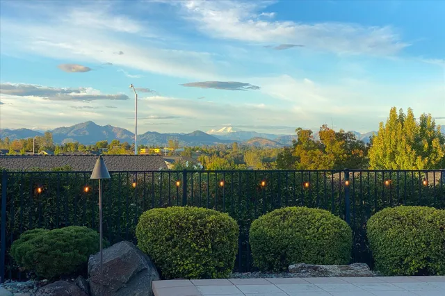 $630,000 | 654 Rogue River Way, Redding, CA 96003