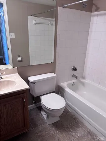 $1,350 | 7519 Triwoods Drive, Unit F, St. Louis, MO 63119