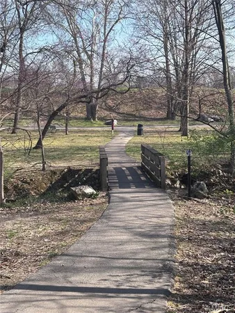 $1,350 | 7519 Triwoods Drive, Unit F, St. Louis, MO 63119