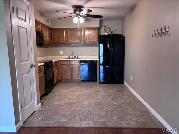 $1,350 | 7519 Triwoods Drive, Unit F, St. Louis, MO 63119