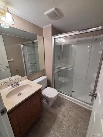 $1,350 | 7519 Triwoods Drive, Unit F, St. Louis, MO 63119